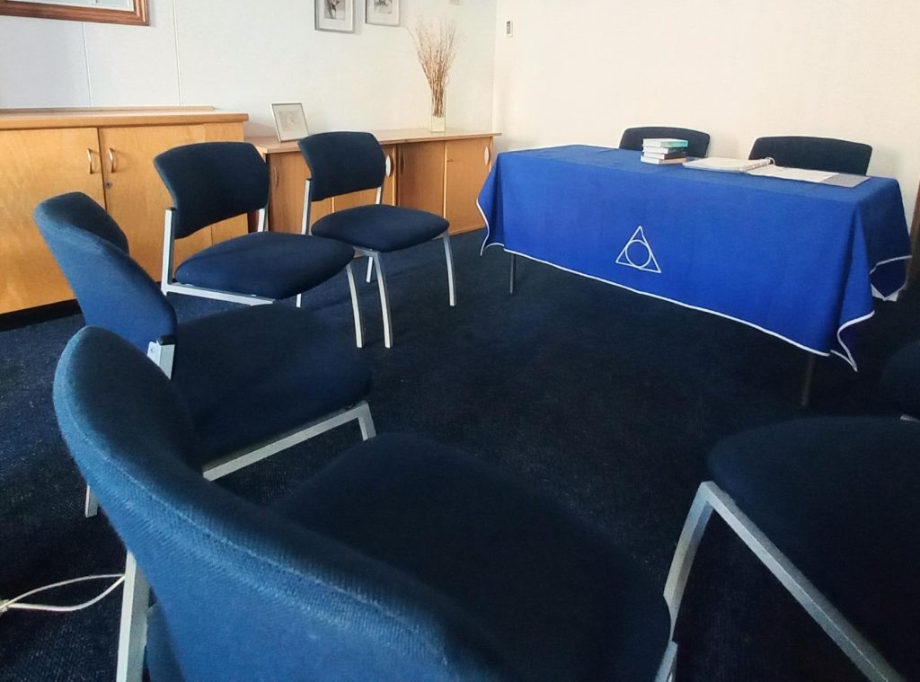 support-group-circle-chairs (1)